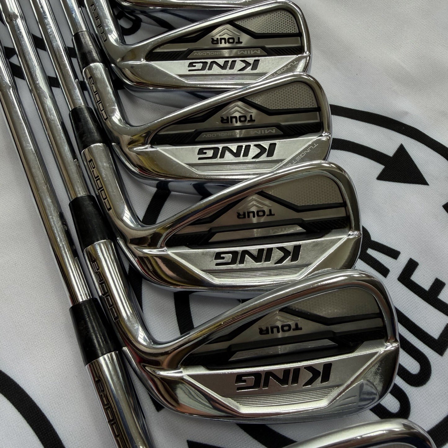 COBRA KING TOUR IRONS / 4 - PW / Mens RH / 120g X-Stiff Flex / V.GOOD USED