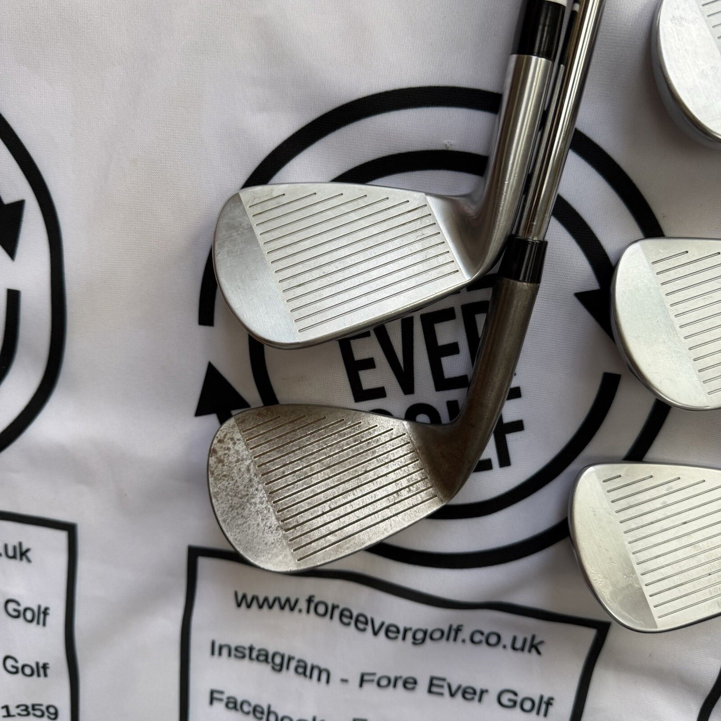 FOURTEEN TB-7 IRONS / 7 - PW + 48 / RH 95g Reg Flex / ACCRA IZ SHAFTS / V.GOOD