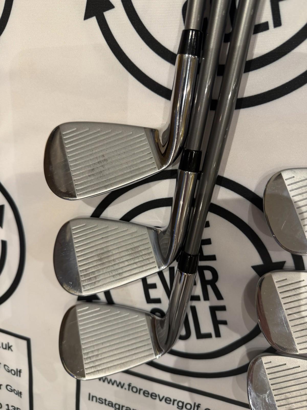 CALLAWAY ELYTE HL IRONS / 6 - GW / RH / 65g Reg Flex DENALI Graphite Shafts / VG