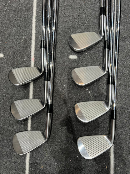 MIZUNO PRO 243 IRONS / 4 - PW / Mens RH / 105g X-Stiff Flex