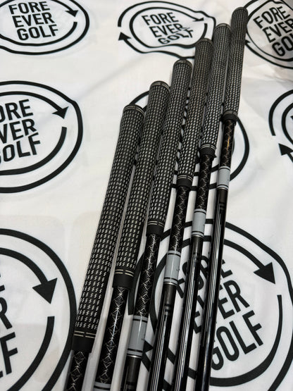 CALLAWAY ROGUE ST PRO IRONS / 5-PW / RH / 85g Stiff Flex Graphite Shafts
