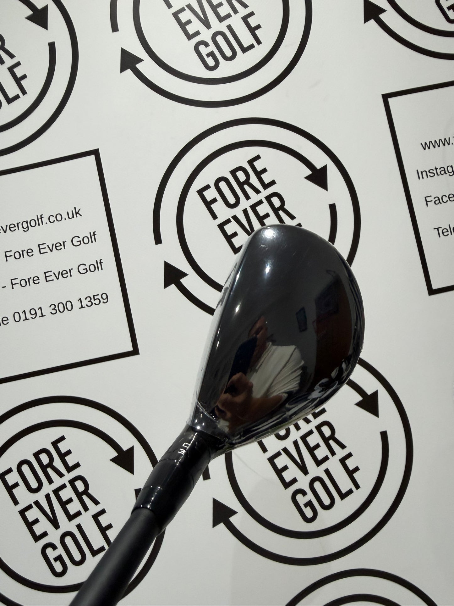 TITLEIST GT2 3 HYBRID / 18 Degree / RH / 65g Stiff Flex