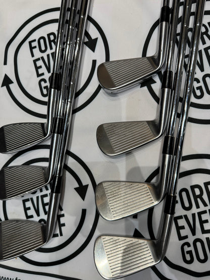 TAYLORMADE P770/P7MB (2020) IRONS / 4 - PW / 110g Reg Flex