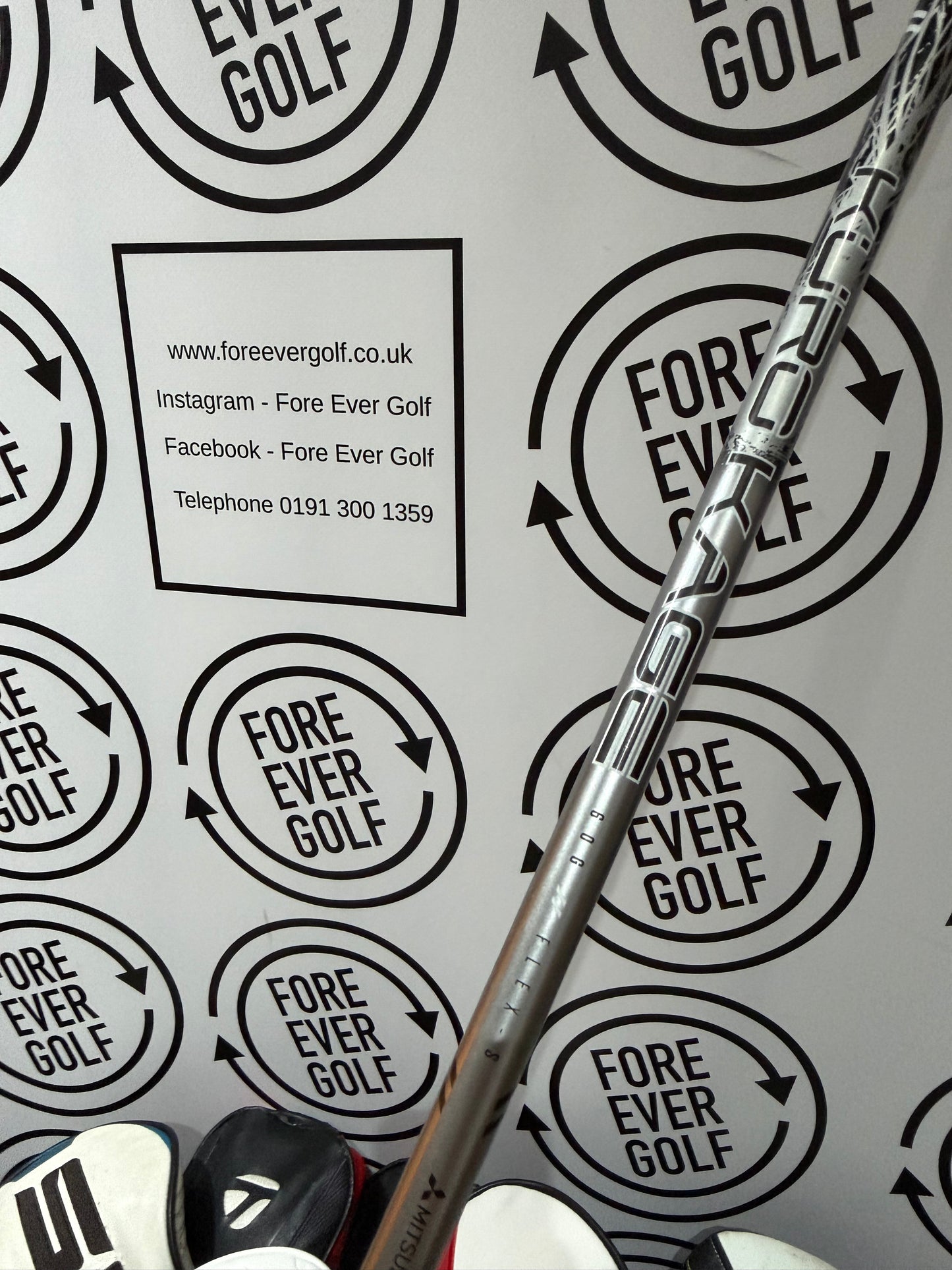 TAYLORMADE SIM2 DRIVER / 9 Degree / Mens RH / 60g Stiff Flex