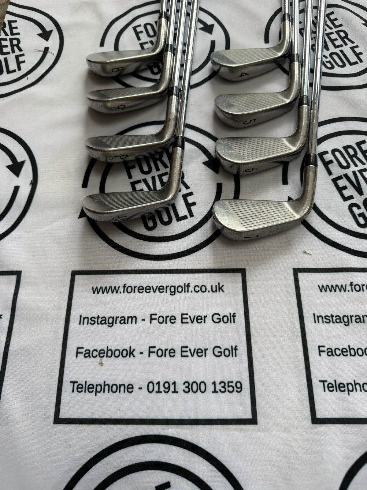 TITLEIST T300 (2019) IRONS / 4 - PW + 48 / RH / 105g Reg Flex / GOOD USED