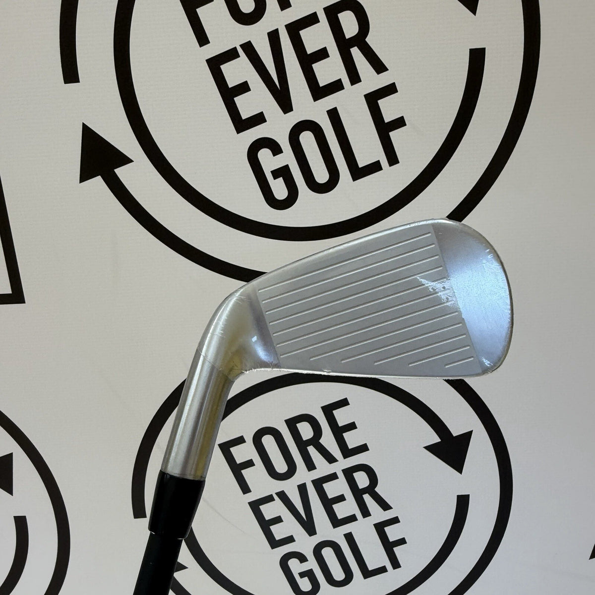 TITLEIST T250U 3 IRON / Mens RH / 80g Stiff Flex / NEW