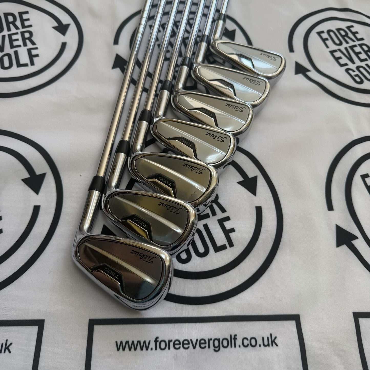 TITLEIST T200 (2021) IRONS / 4 - PW / RH / AMT Black Shafts / Stiff Flex / VGC