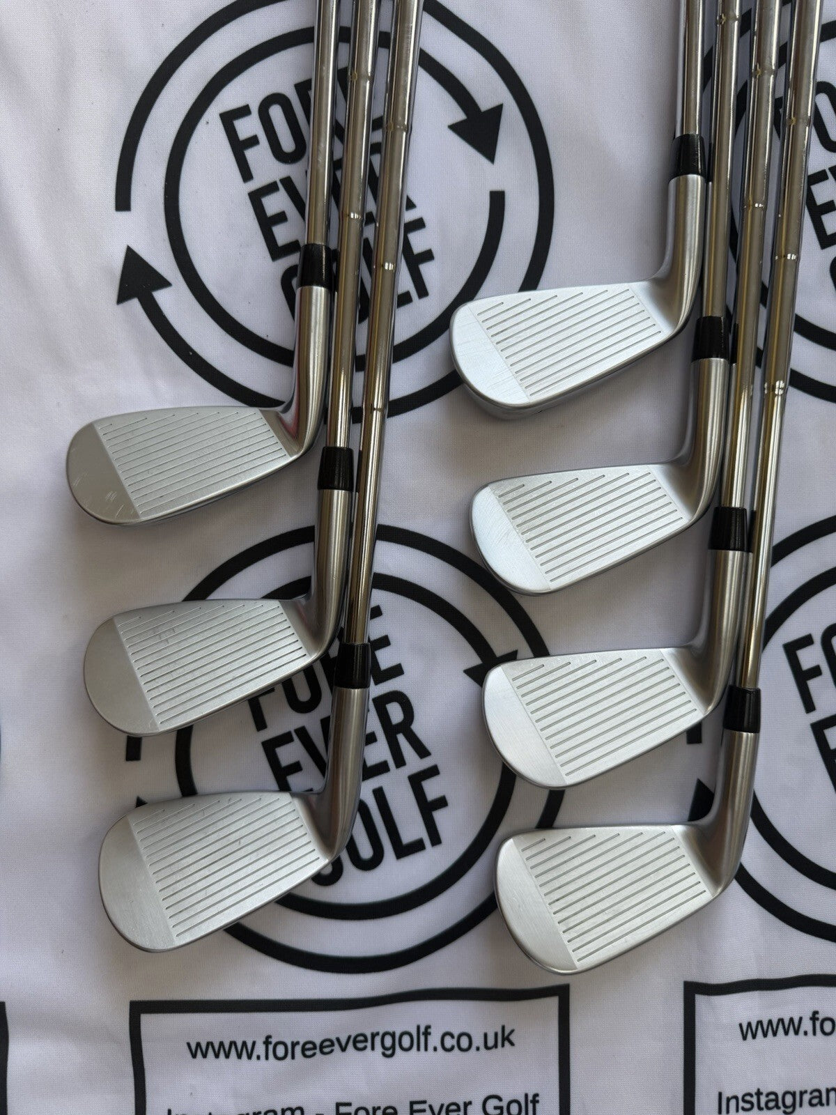 TITLEIST T250/T250* COMBO IRON SET / 4 - PW / RH / AMT White X Flex / MINT USED
