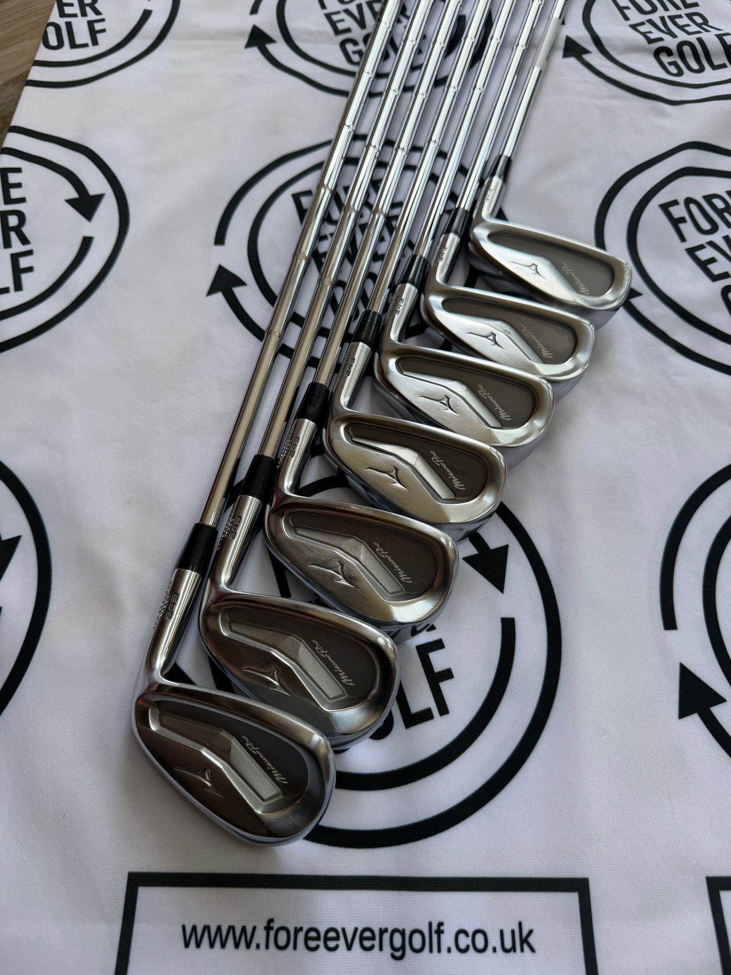 MIZUNO PRO 243 IRONS / 4 - PW / Mens RH / 115g Stiff Flex / V.GOOD USED