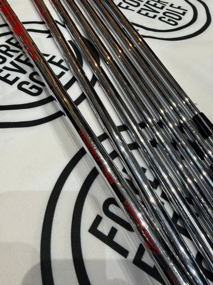 TAYLORMADE P770 (2024) IRONS / 4 - PW / RH / 120g Stiff Flex