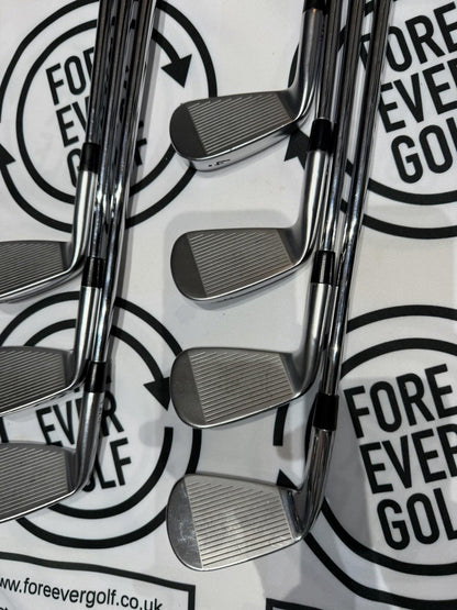 CALLAWAY APEX PRO ‘19 IRONS / 4 - PW / Mens RH / 125g X Flex Shafts / V.GOOD