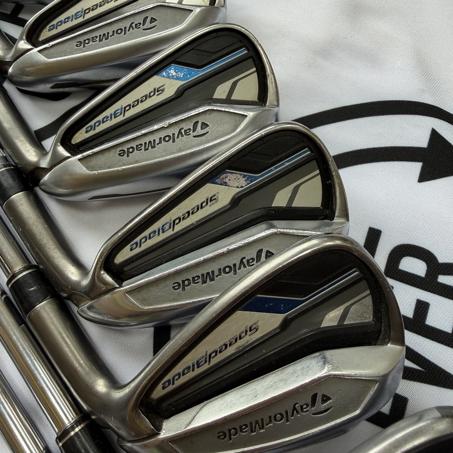 TAYLORMADE SPEEDBLADE IRONS / 4 - PW / Mens RH / 85g Stiff Flex / Reg Flex