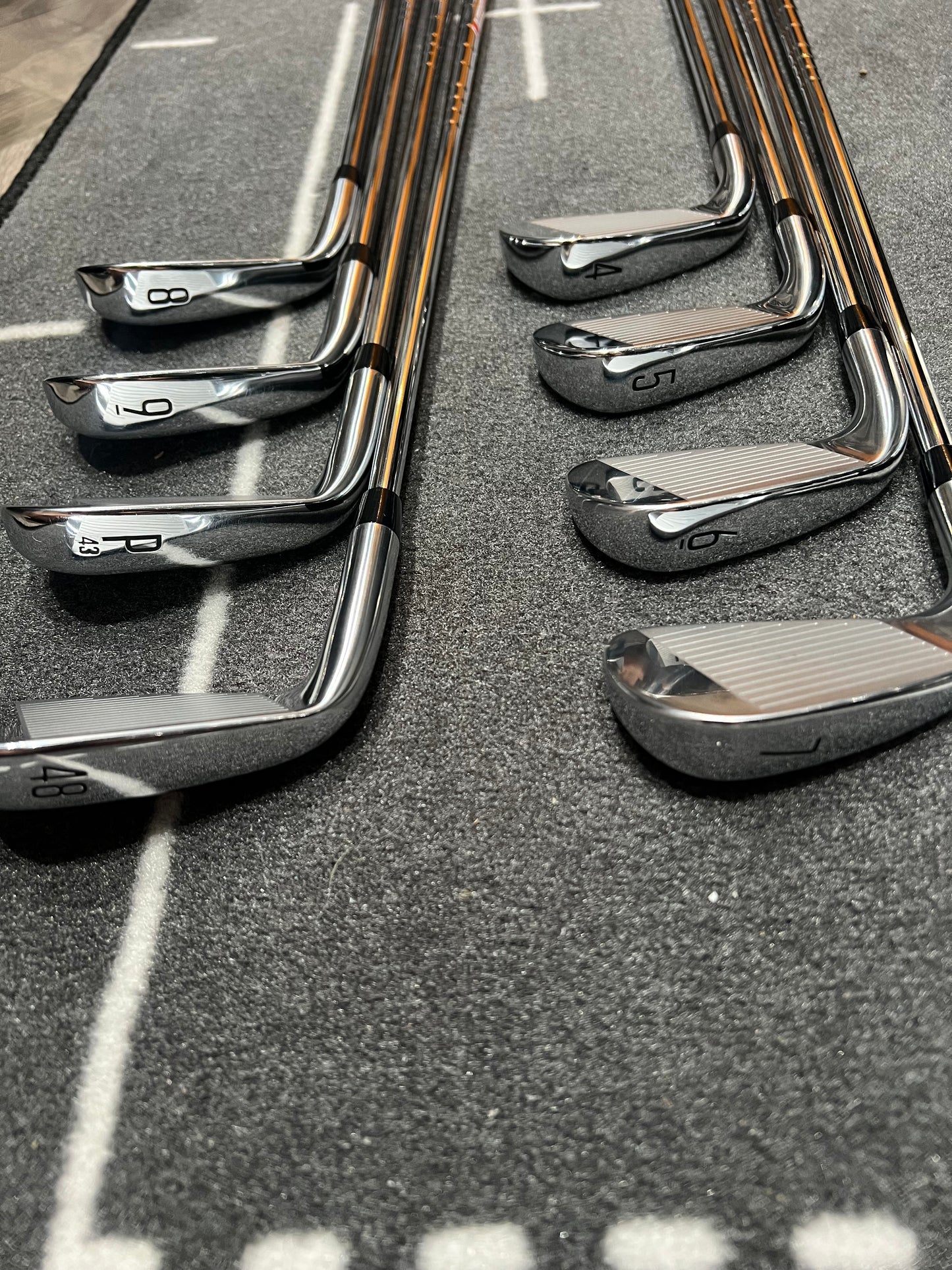 TITLEIST T350 IRONS / 4 - GW / Mens RH / Regular Flex