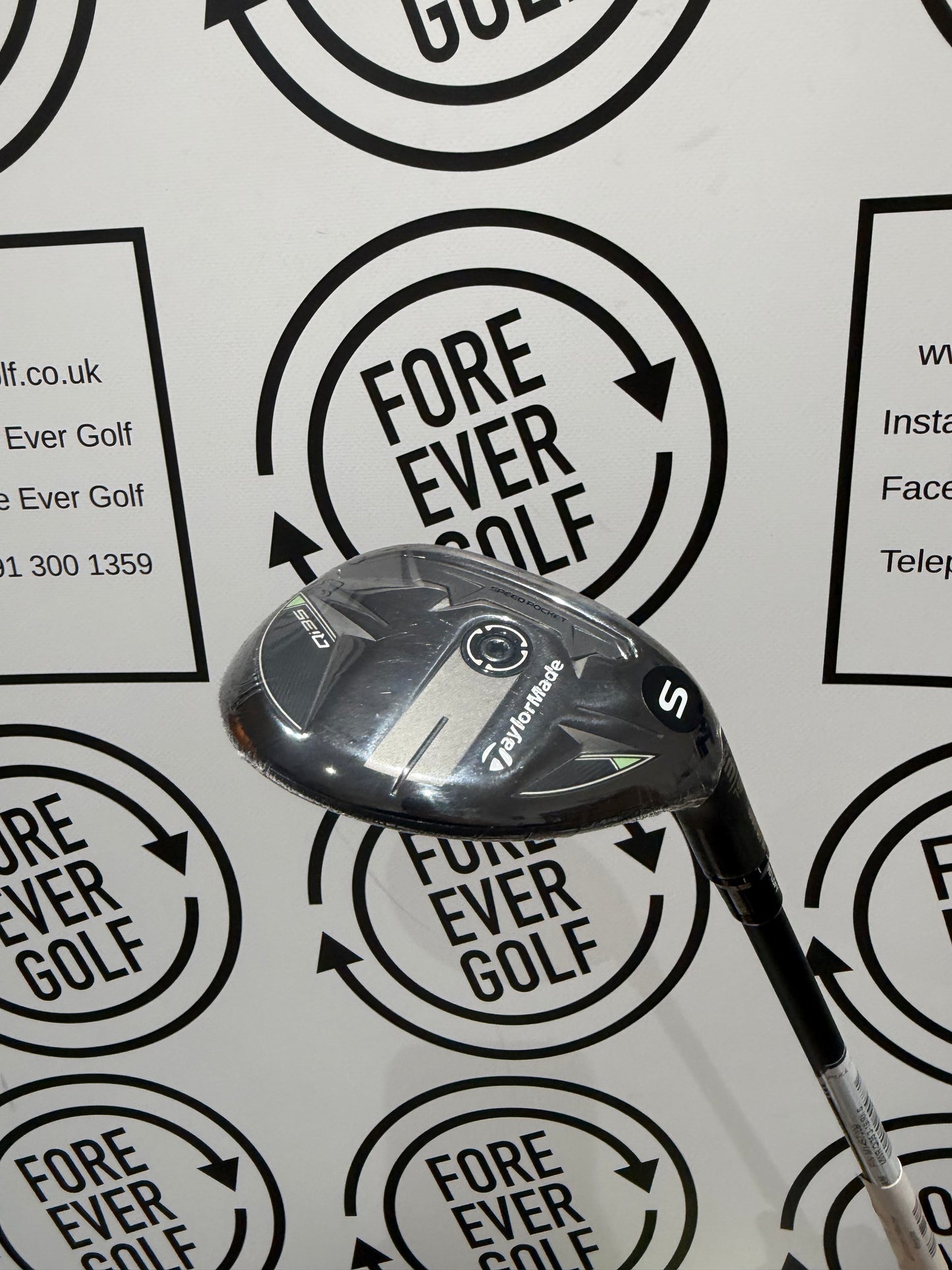 TAYLORMADE Qi35 3 HYBRID / 19 Degree / Mens RH / 70g Stiff Flex