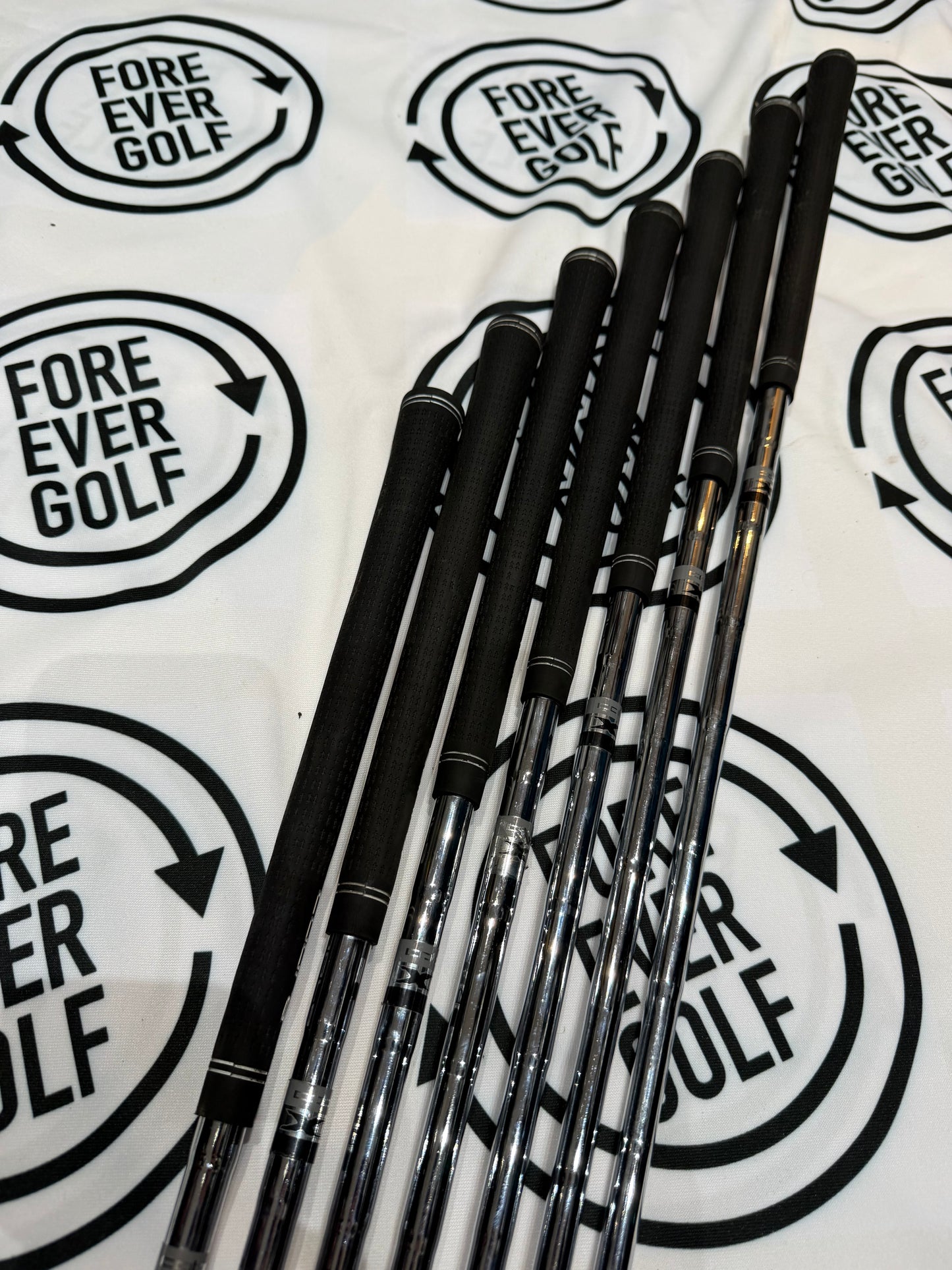 COBRA FLY XL IRONS / 5 - SW / Mens RH / Regular Flex