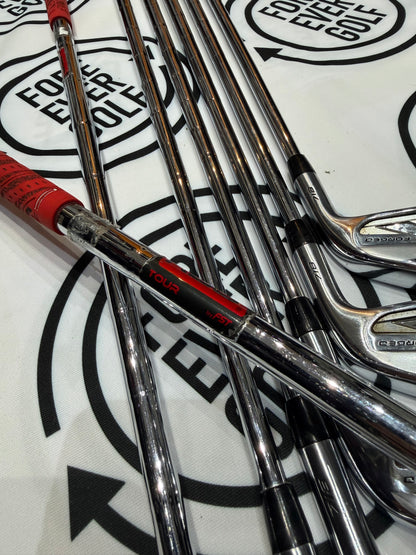 TITLEIST AP2 718 IRONS / 4 - PW / Mens RH / Tour FST Stiff Flex