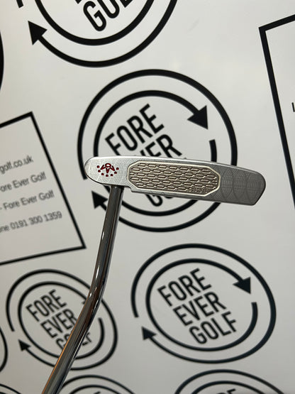 SCOTTY CAMERON STUDIO STYLE CATALINA PUTTER / 33” / RH