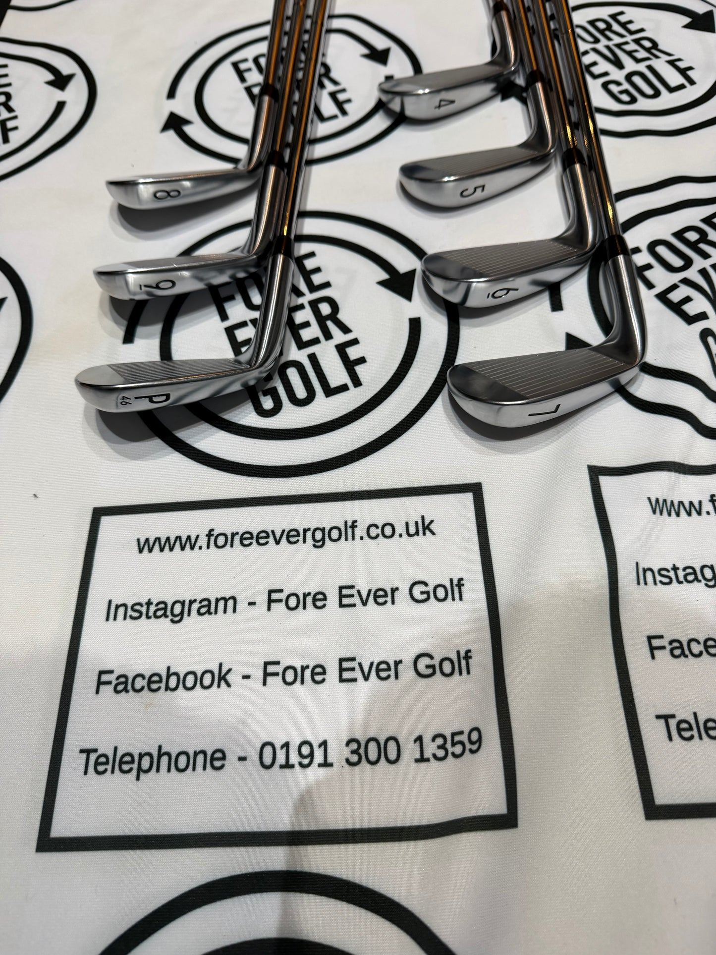 TITLEIST T100 (2021) IRONS / 4 - PW / RH / Stiff Flex