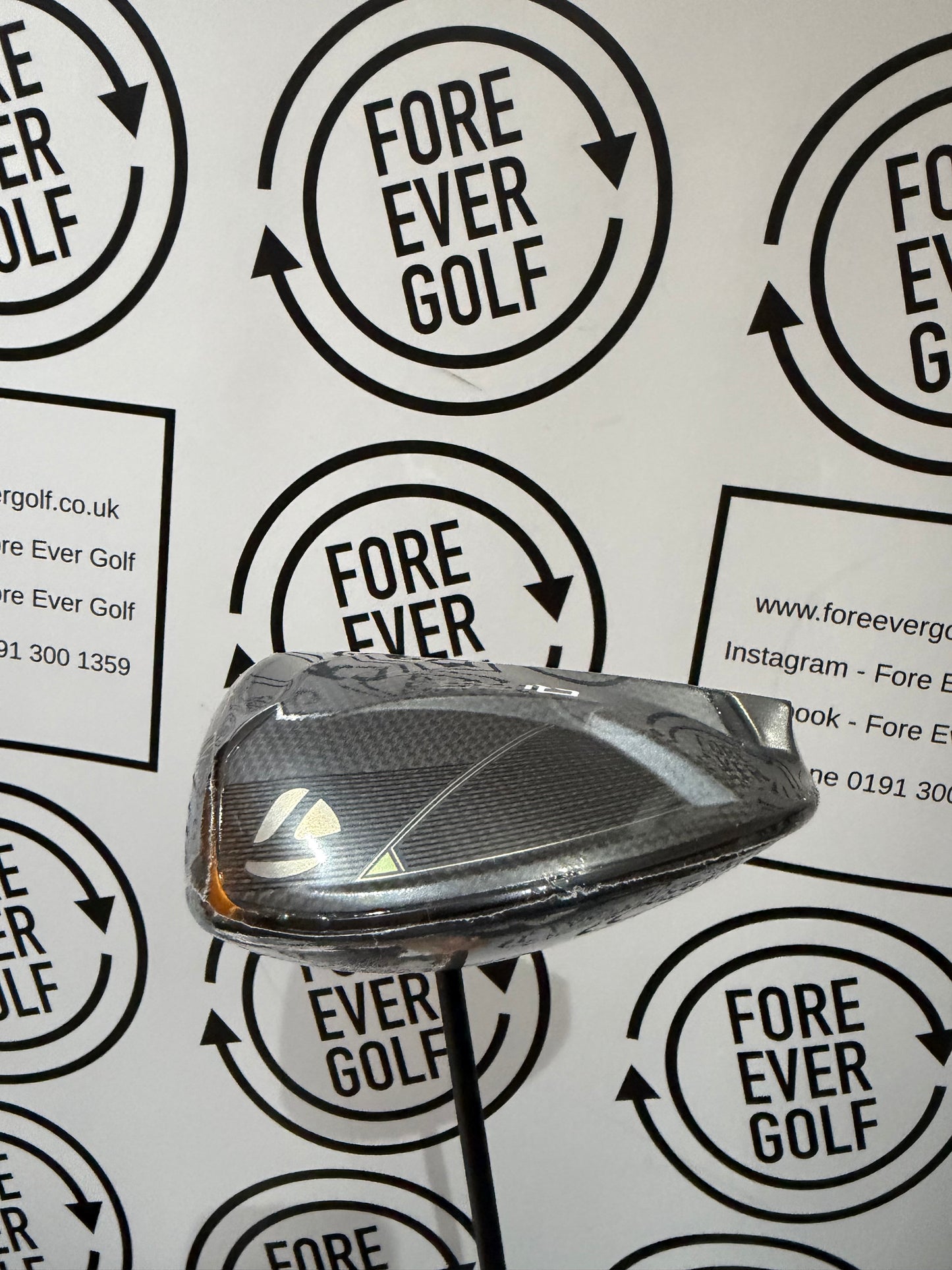 TAYLORMADE Qi35 DRIVER / 10.5 Deg / Mens RH / 60g Stiff Flex