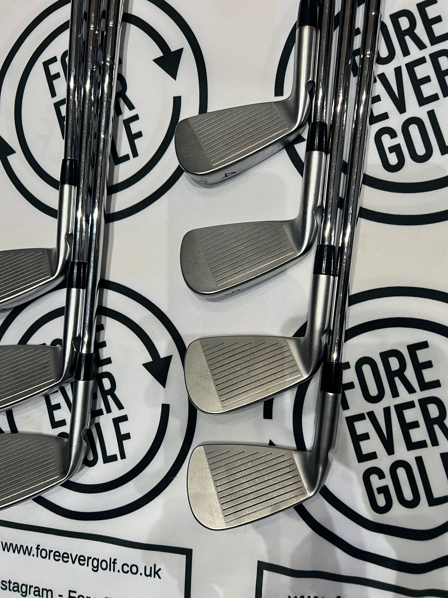PING BLUEPRINT S IRONS / 4 - PW / RH / 105g Stiff Flex / BLUE DOT
