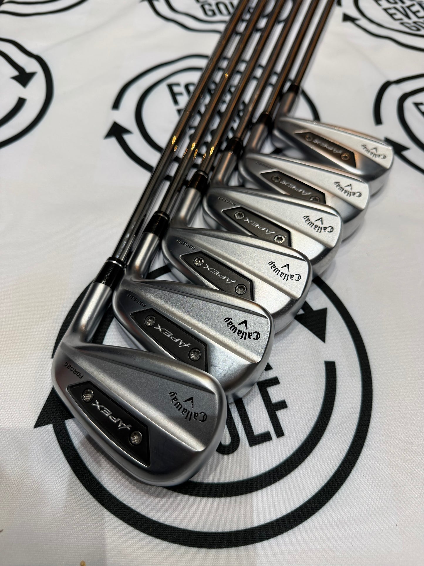 CALLAWAY APEX Ai200 IRONS / 5 - PW / RH / 105g Stiff Flex