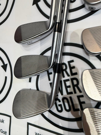 PING i230 IRONS / 4 - PW / Blue Dot / Mens RH / 115g X-Stiff Flex