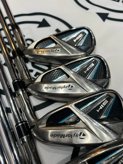 TAYLORMADE SIM MAX IRONS / 5 - PW / Mens RH / 85g Reg Flex