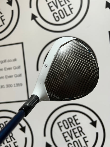 TAYLORMADE SIM MAX ROCKET 3 WOOD / 14 Deg / RH / 60g Stiff Flex
