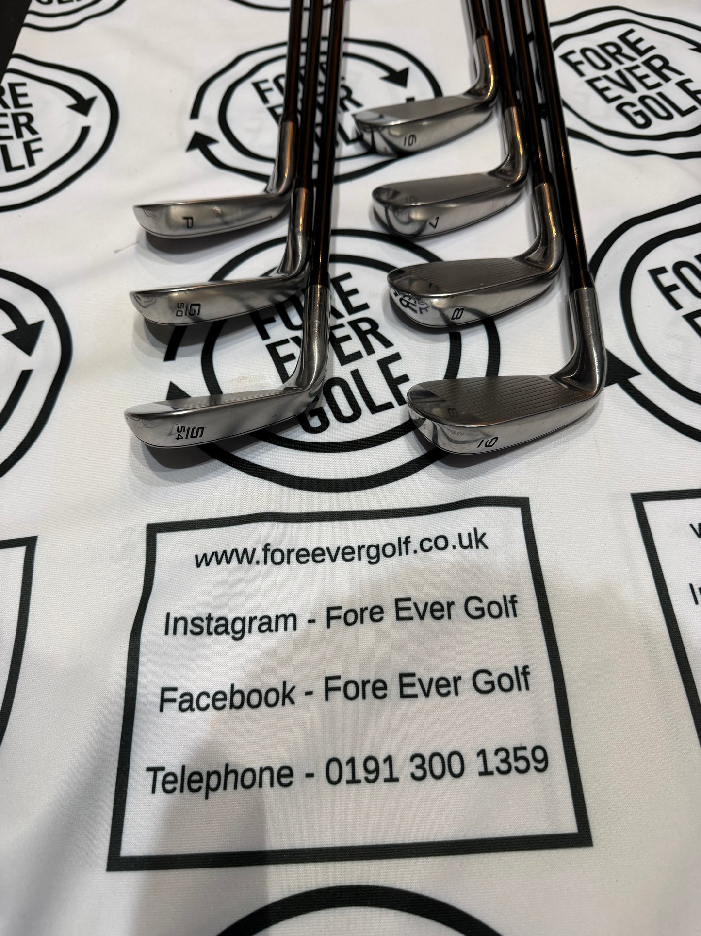 CALLAWAY Ai SMOKE IRONS / 6 - SW / RH / 85g Reg Flex Graphite Shafts