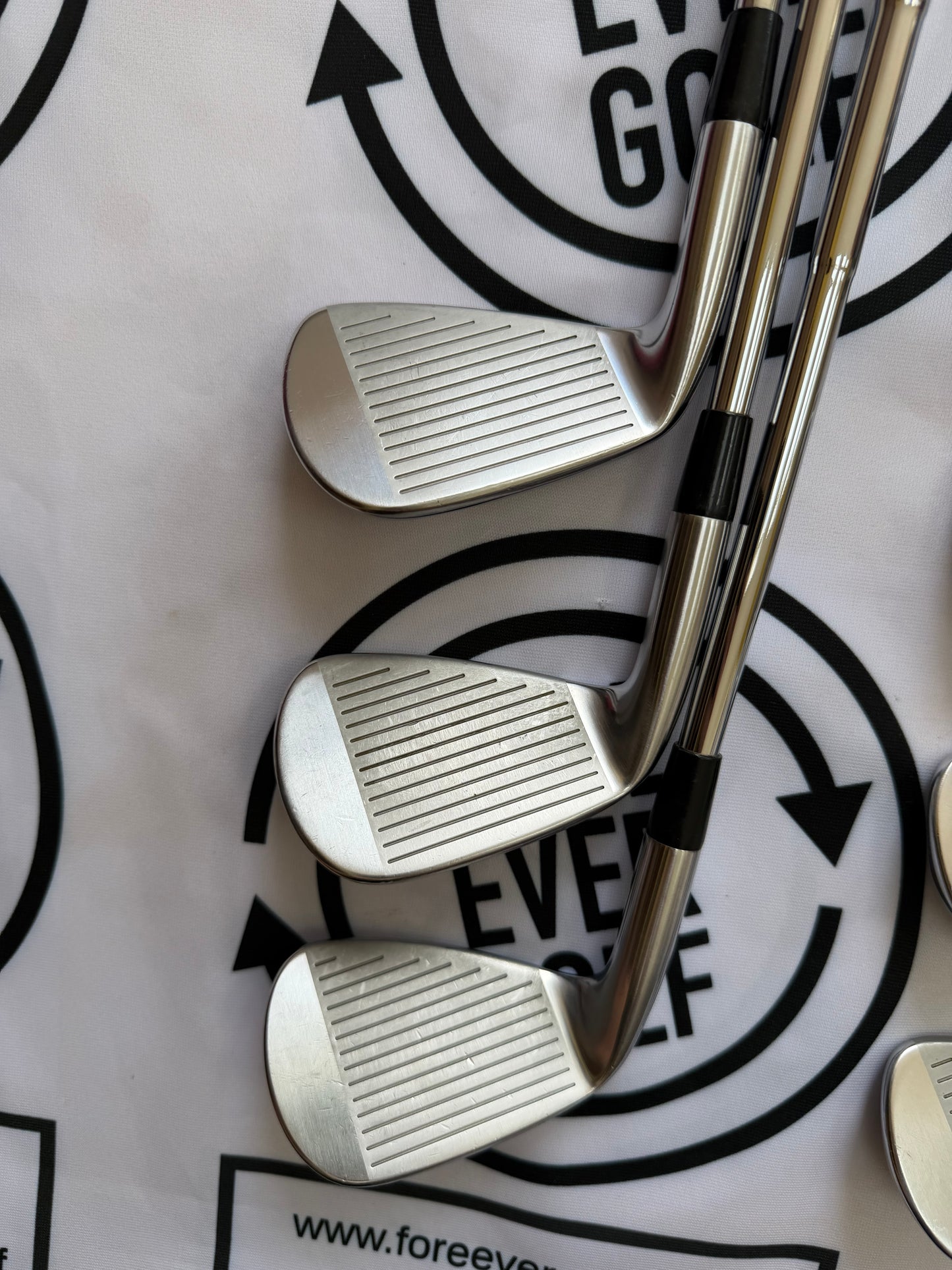 MIZUNO PRO 243 IRONS / 4 - PW / Mens RH / 115g Stiff Flex / V.GOOD USED