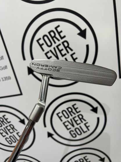 SCOTTY CAMERON SUPER SELECT NEWPORT PUTTER / RH / 35”