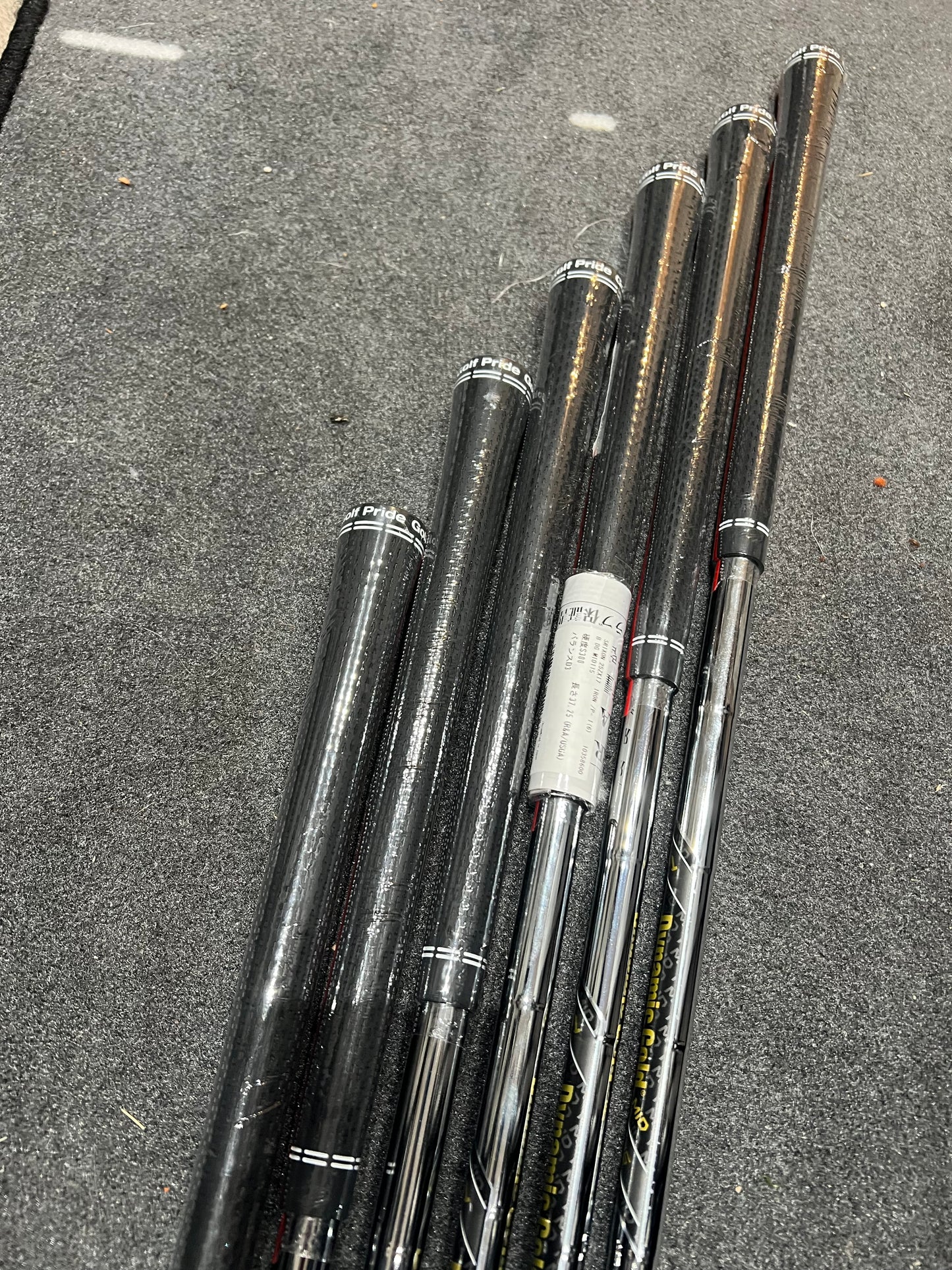SRIXON ZXi7 IRONS / 5 - PW / RH / 115g Stiff Flex