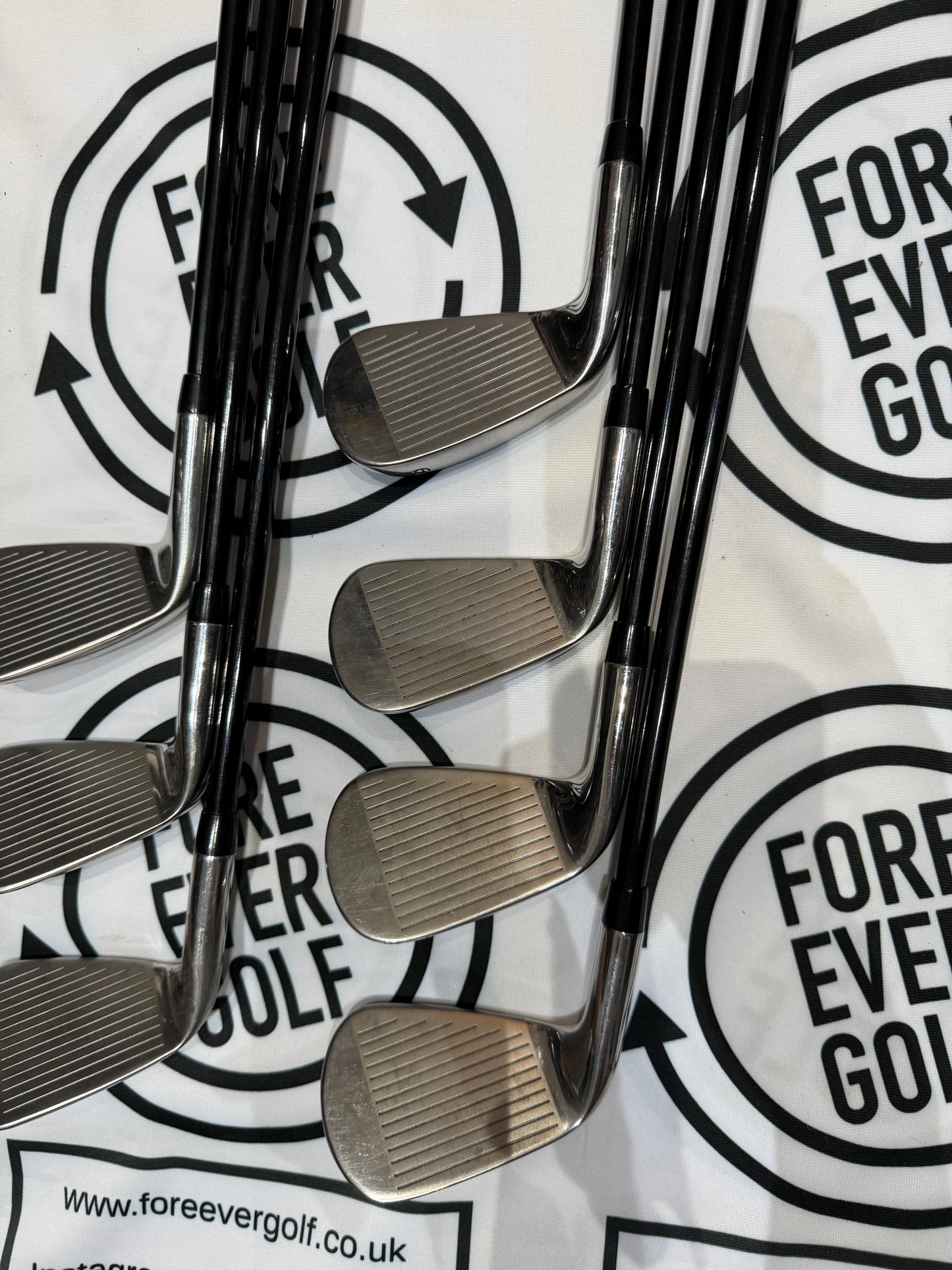 CALLAWAY Ai SMOKE IRONS / 6 - SW / RH / 85g Reg Flex Graphite Shafts