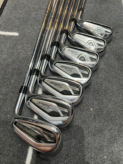 TITLEIST T300 IRONS (2021) / 5 - GW / Mens RH / Stiff Flex