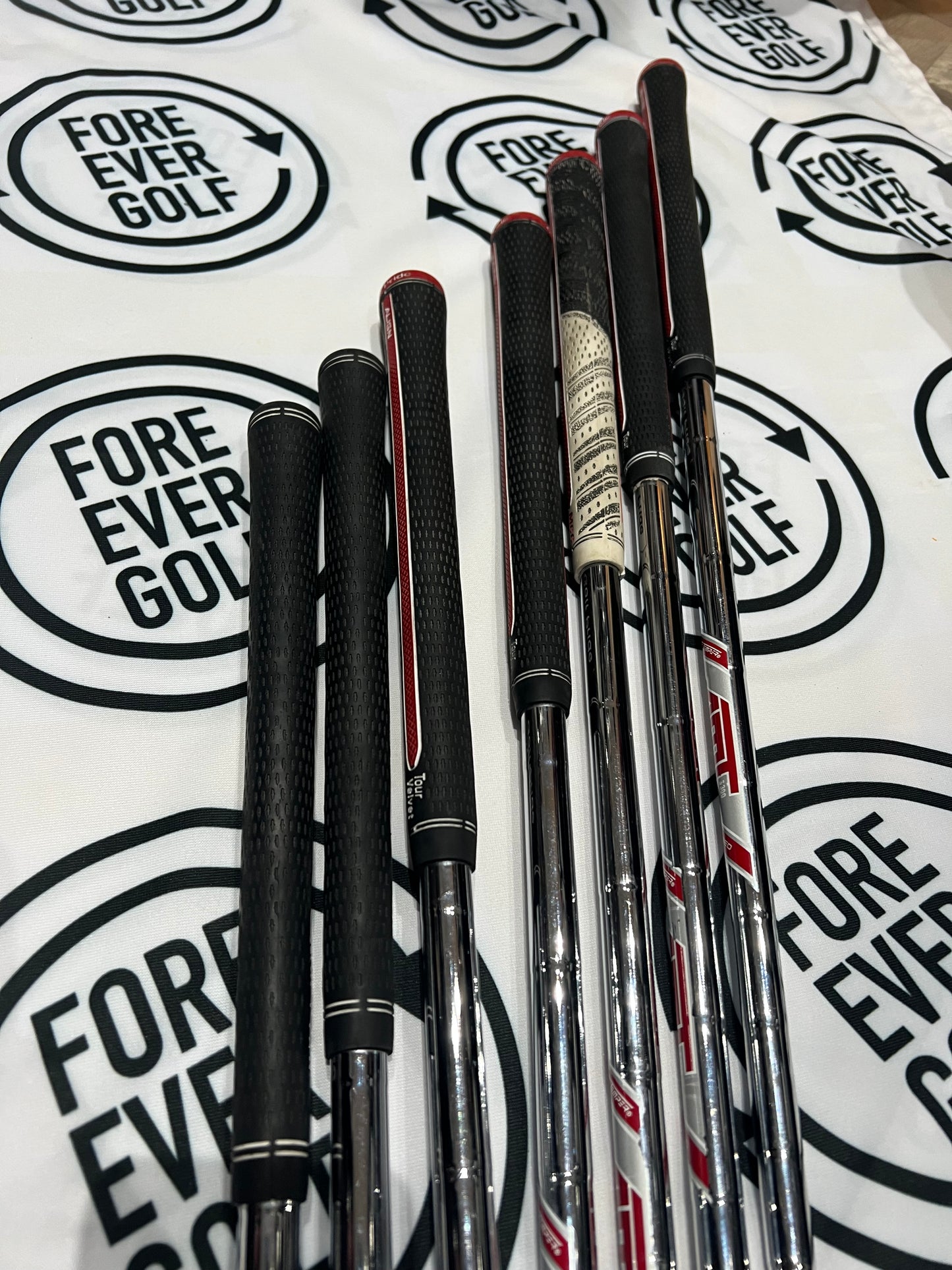 TITLEIST T300 (2019) IRONS / 5 - GW / Mens RH / 95g Stiff Flex