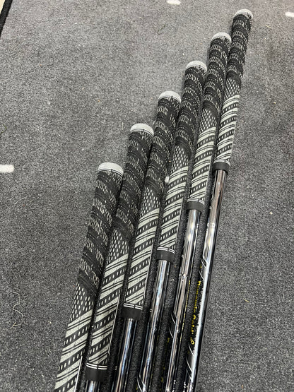 MIZUNO PRO 243 IRONS / 5 - PW / Mens RH / 115g Stiff Flex