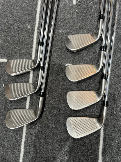 COBRA AMP CELL S IRONS (4 - PW), Mens RH, Regular Flex