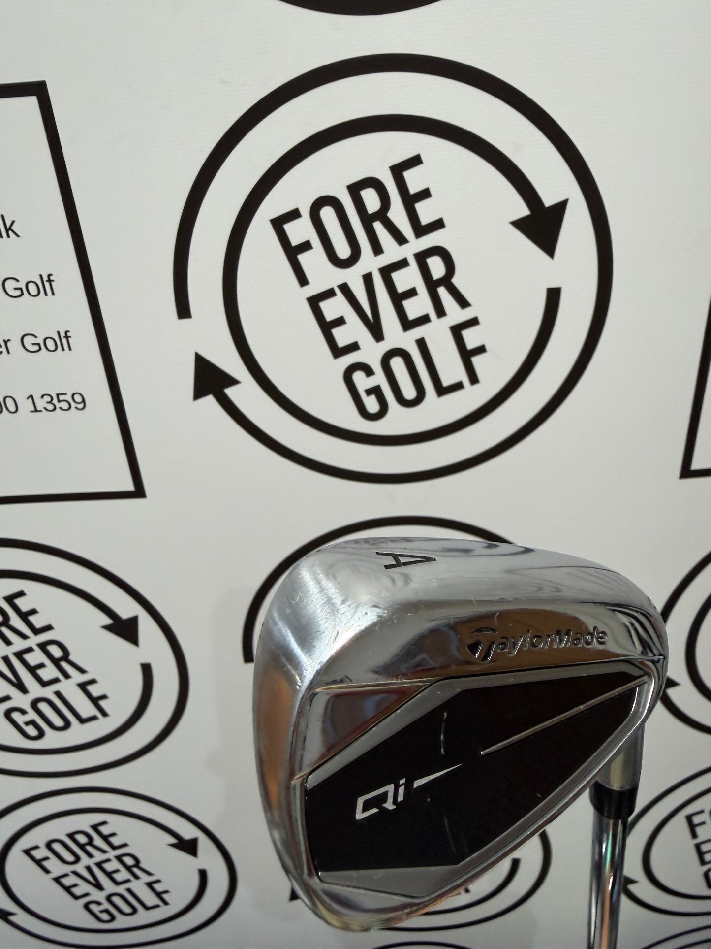 TAYLORMADE Qi GAP WEDGE / RH / 85g Stiff Flex