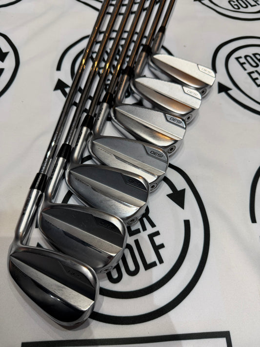 PING i530 IRONS / 5 - UW / BLACK DOT / RH / 105g Reg Flex