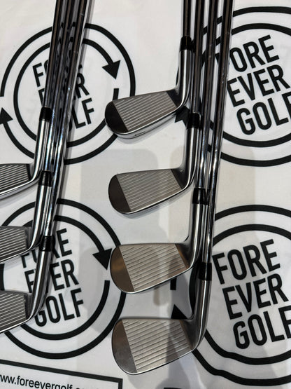 TITLEIST T100 (2021) IRONS / 4 - PW / RH / Stiff Flex