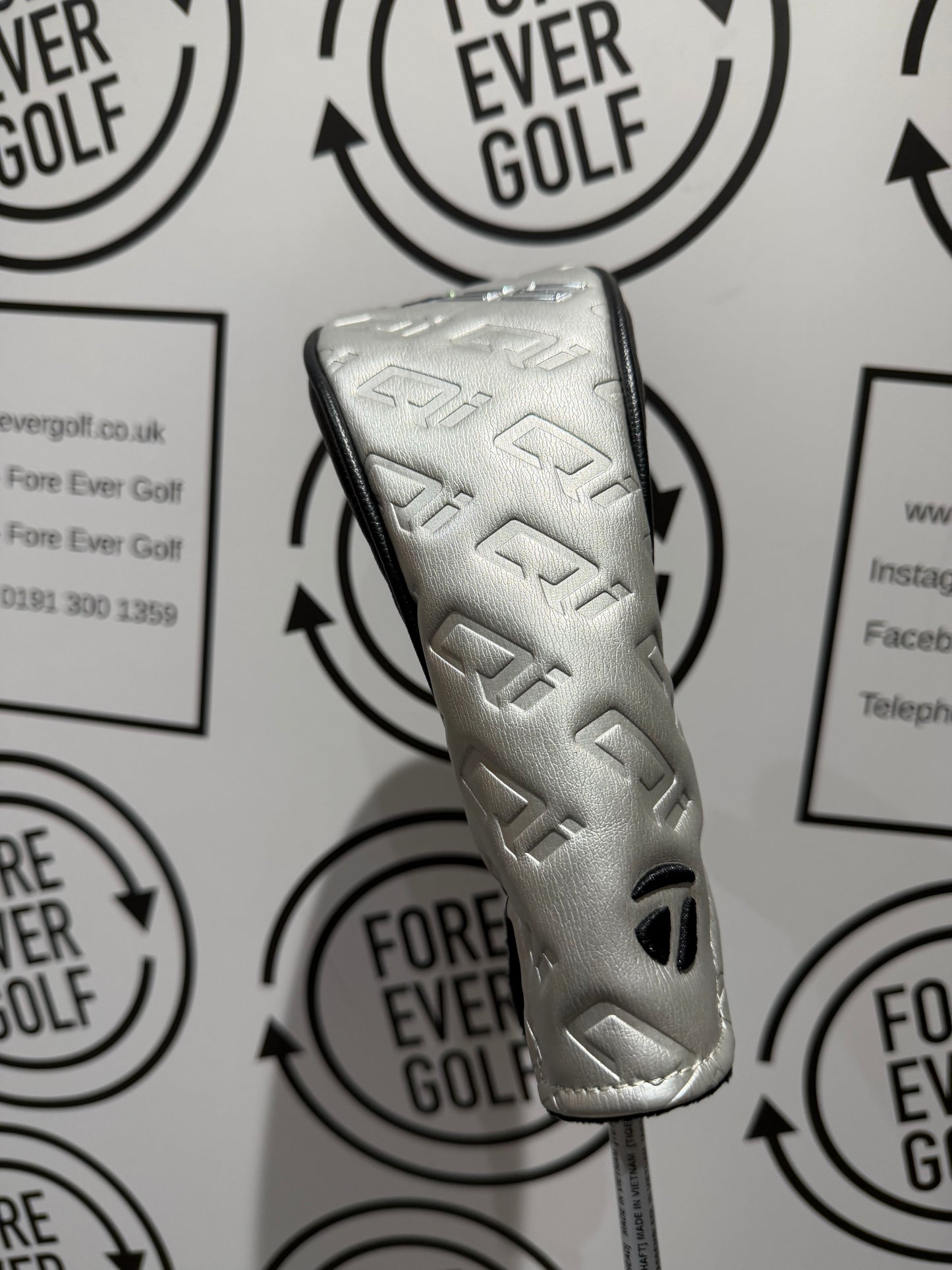 TAYLORMADE Qi35 4 HYBRID / 22 Degree. / RH / 60g Reg Flex