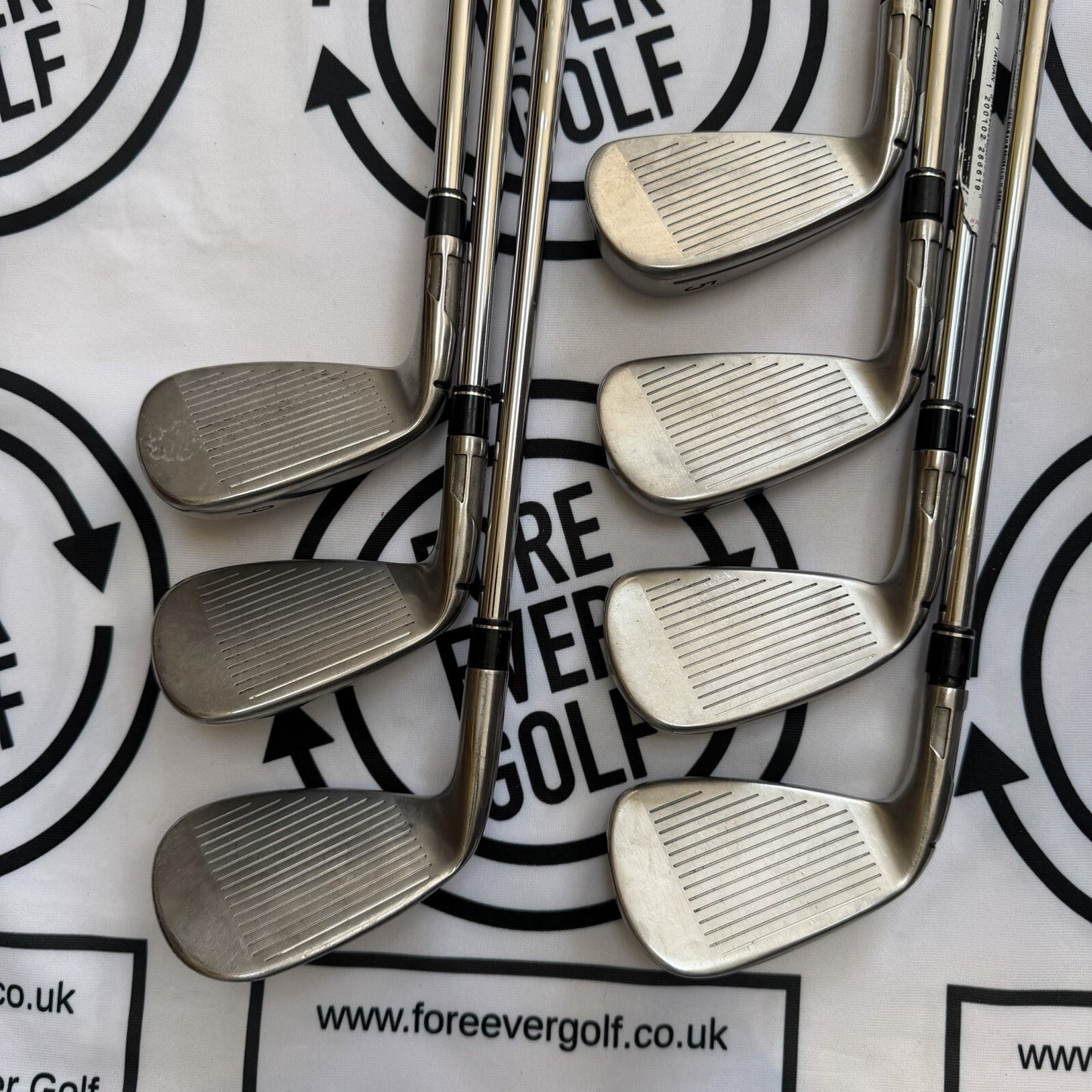TAYLORMADE STEALTH IRONS / 5 - PW + SW / 85g Stiff Flex / RH / GOOD USED