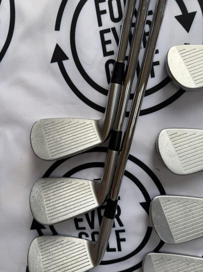 MIZUNO JPX 919 FORGED IRONS / 4 - PW / Mens RH / 105g Reg Flex / OK USED