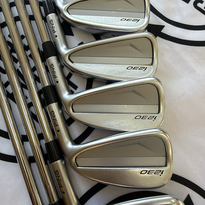 PING i230 IRONS / 4 - PW / Black Dot / Mens RH / 98g Reg Flex / V.GOOD USED