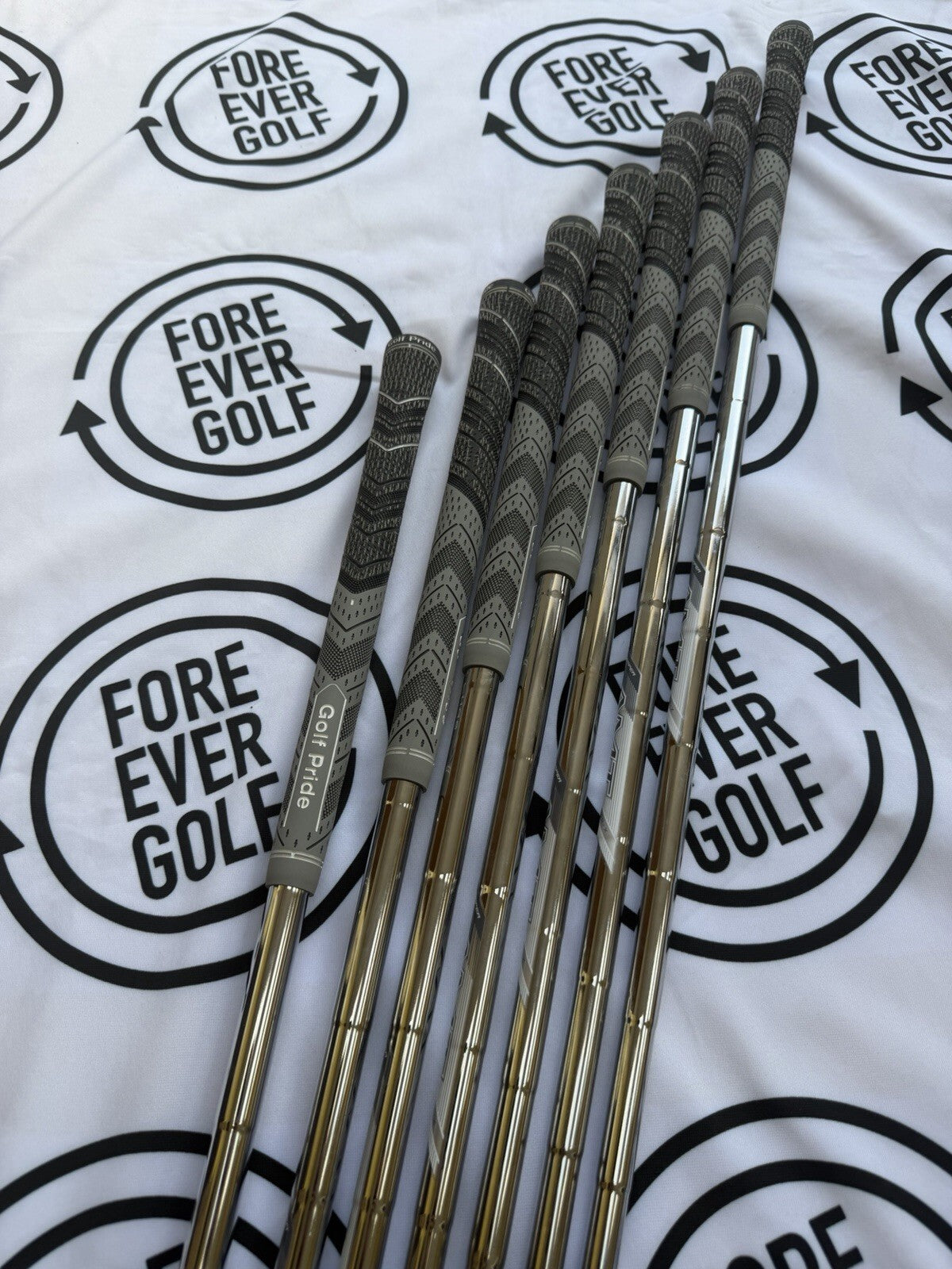 TITLEIST T250/T250* COMBO IRON SET / 4 - PW / RH / AMT White X Flex / MINT USED