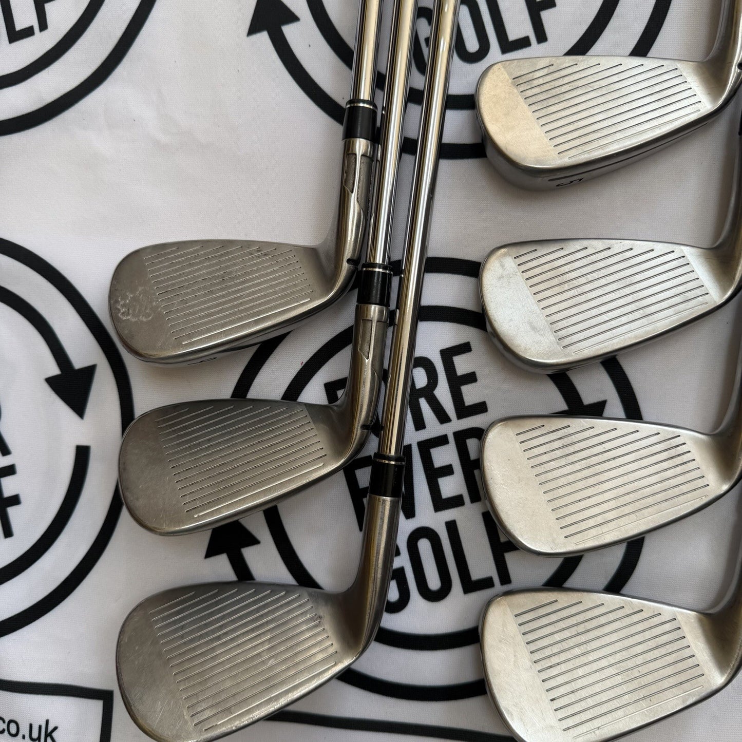 TAYLORMADE STEALTH IRONS / 5 - PW + SW / 85g Stiff Flex / RH / GOOD USED