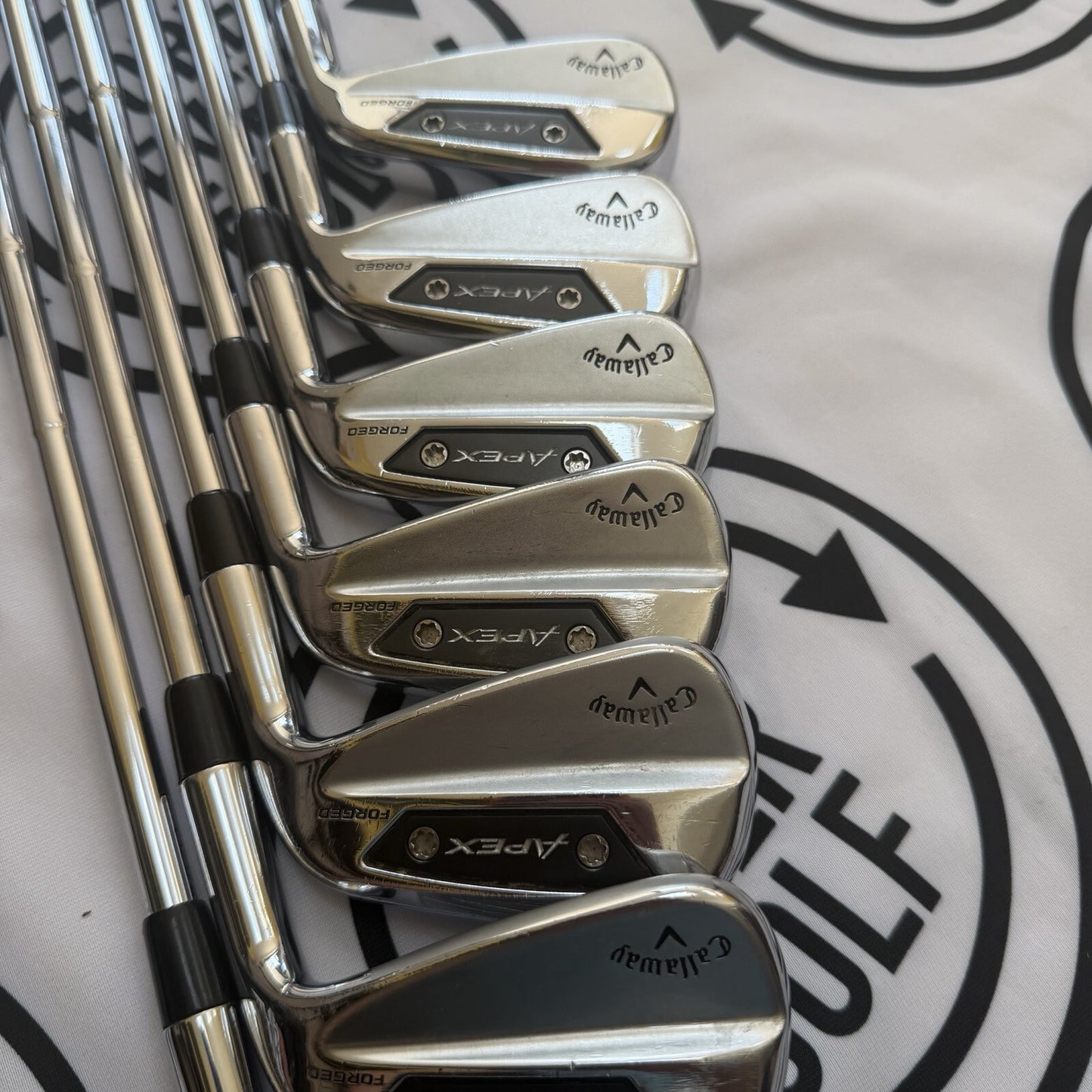 CALLAWAY APEX Ai150 IRONS / 4 - PW / Mens RH / 115g Stiff Flex / V.GOOD USED