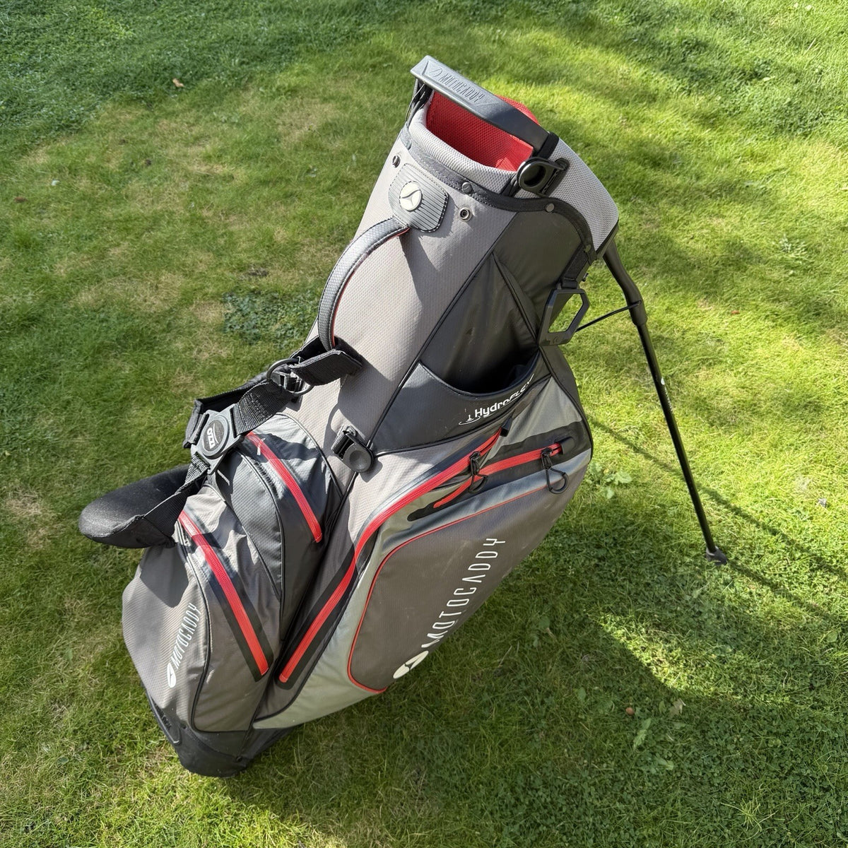 MOTOCADDY HYDROFLEX GOLF CARRY BAG / 5 Way Divide / Grey/Red / GOOD USED