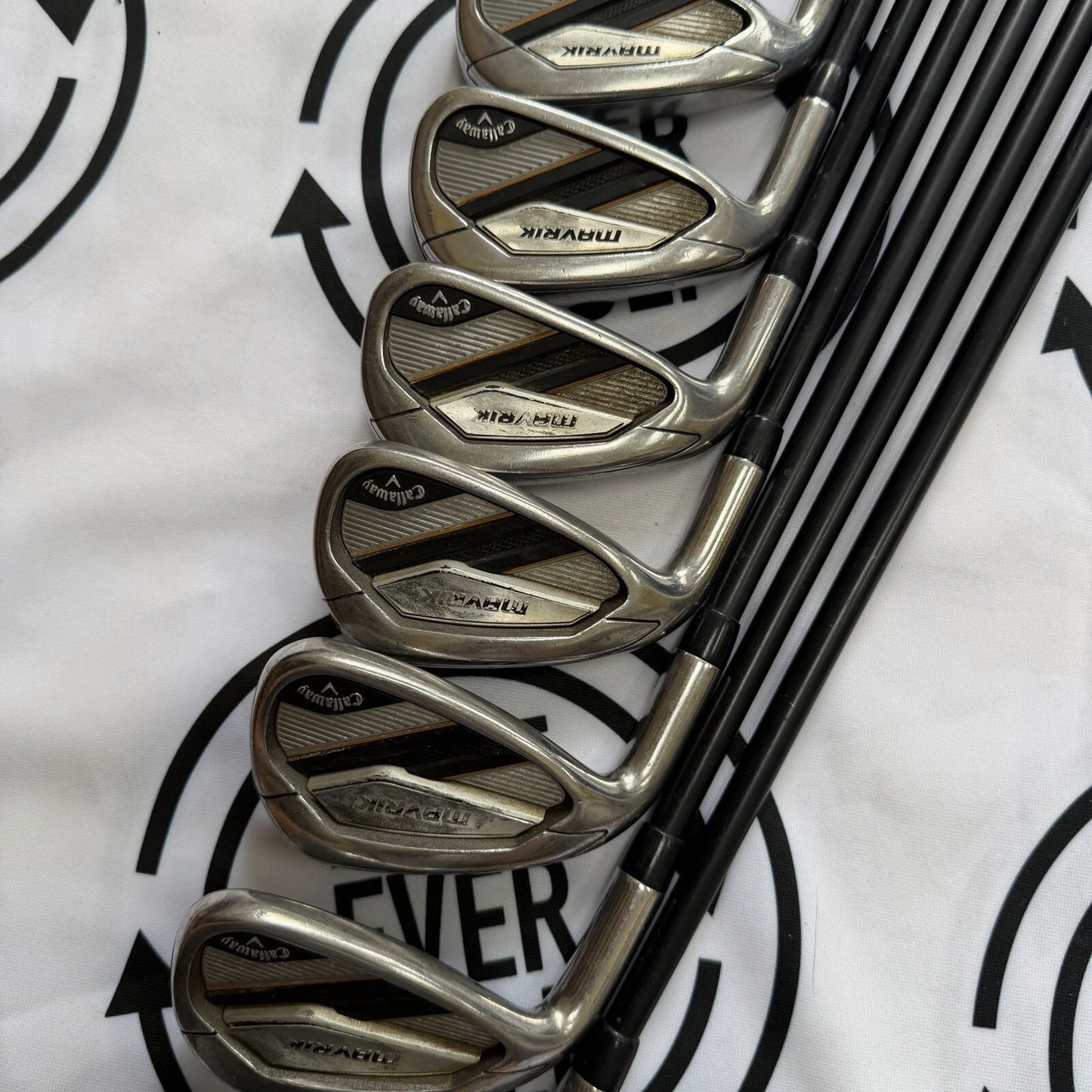 CALLAWAY MAVRIK IRONS / 5 - PW + AW / LH / 90g Reg Flex Graphite Shafts / GOOD