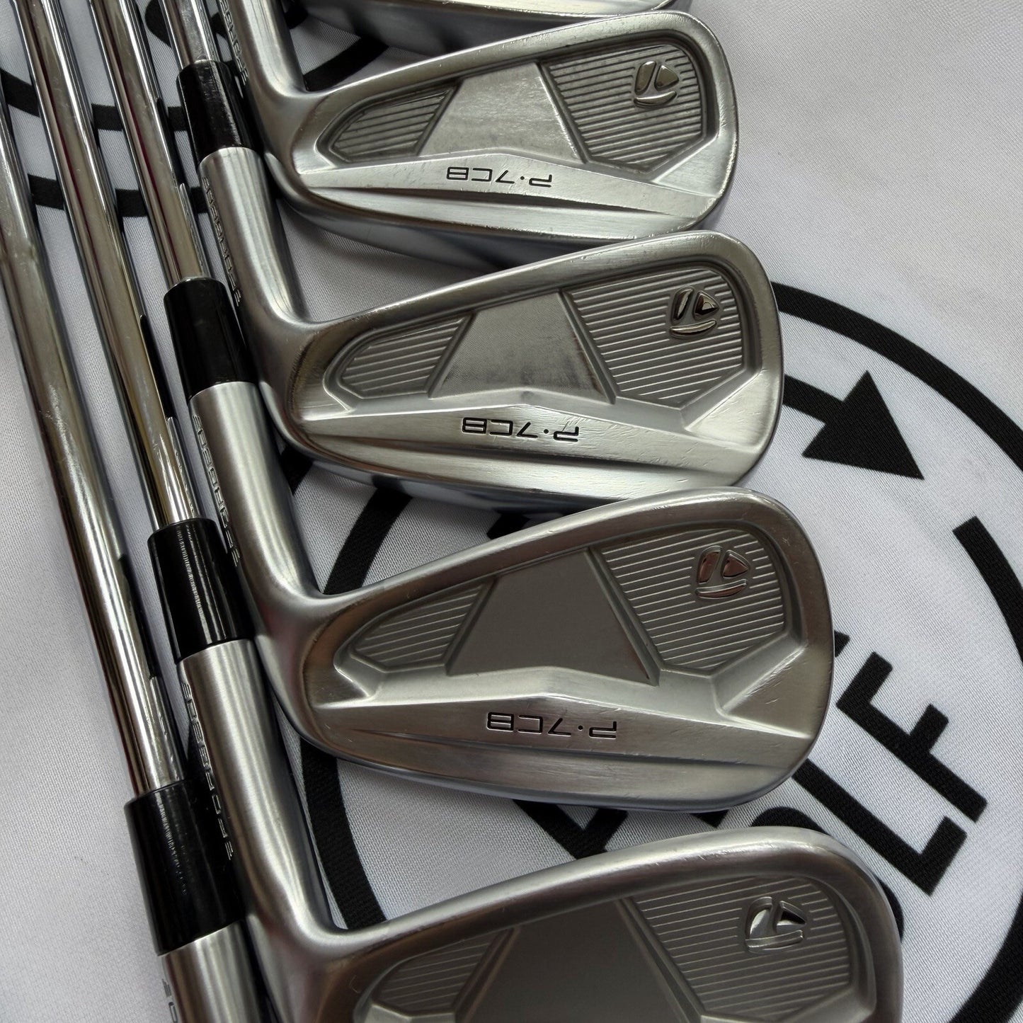 TAYLORMADE P7CB IRONS / 4 - PW / Mens RH / X100 X-Stiff Flex / V.GOOD USED
